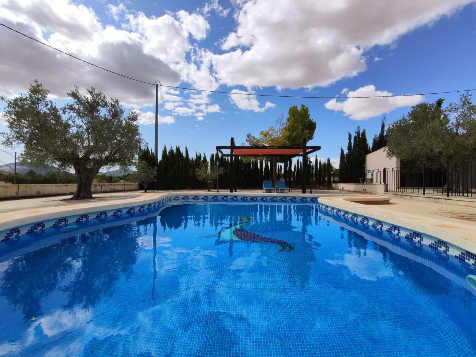 Bedroom in villa for sale in Yecla