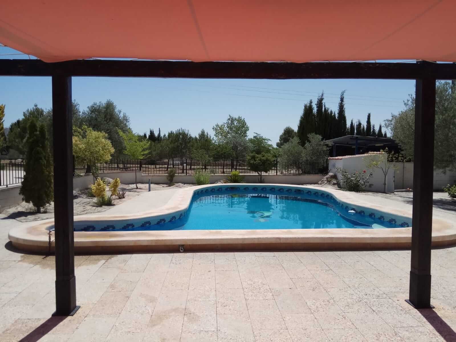 Exterior view in villa for sale in Yecla