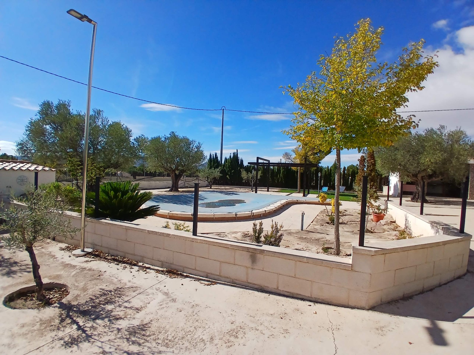 Bathroom in villa for sale in Yecla