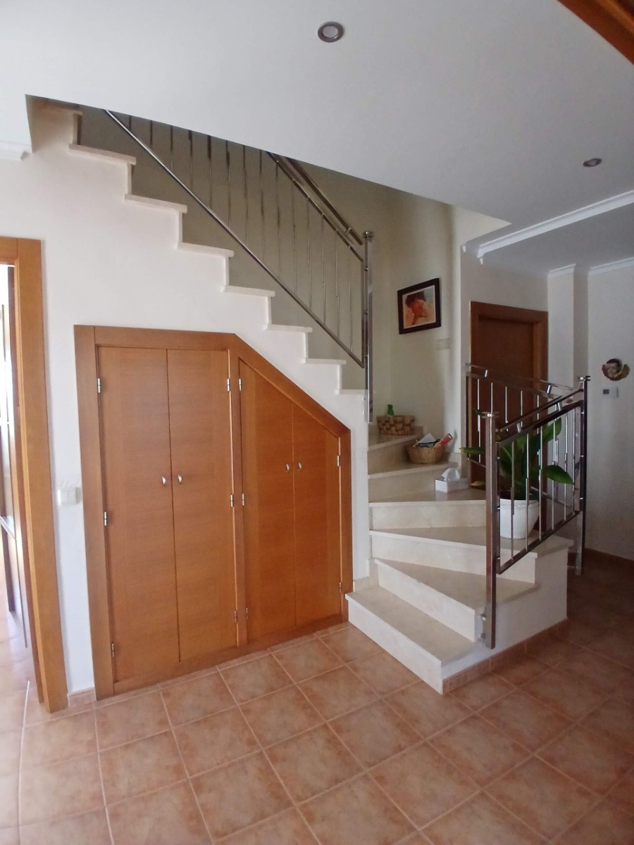 Bedroom in villa for sale in Yecla
