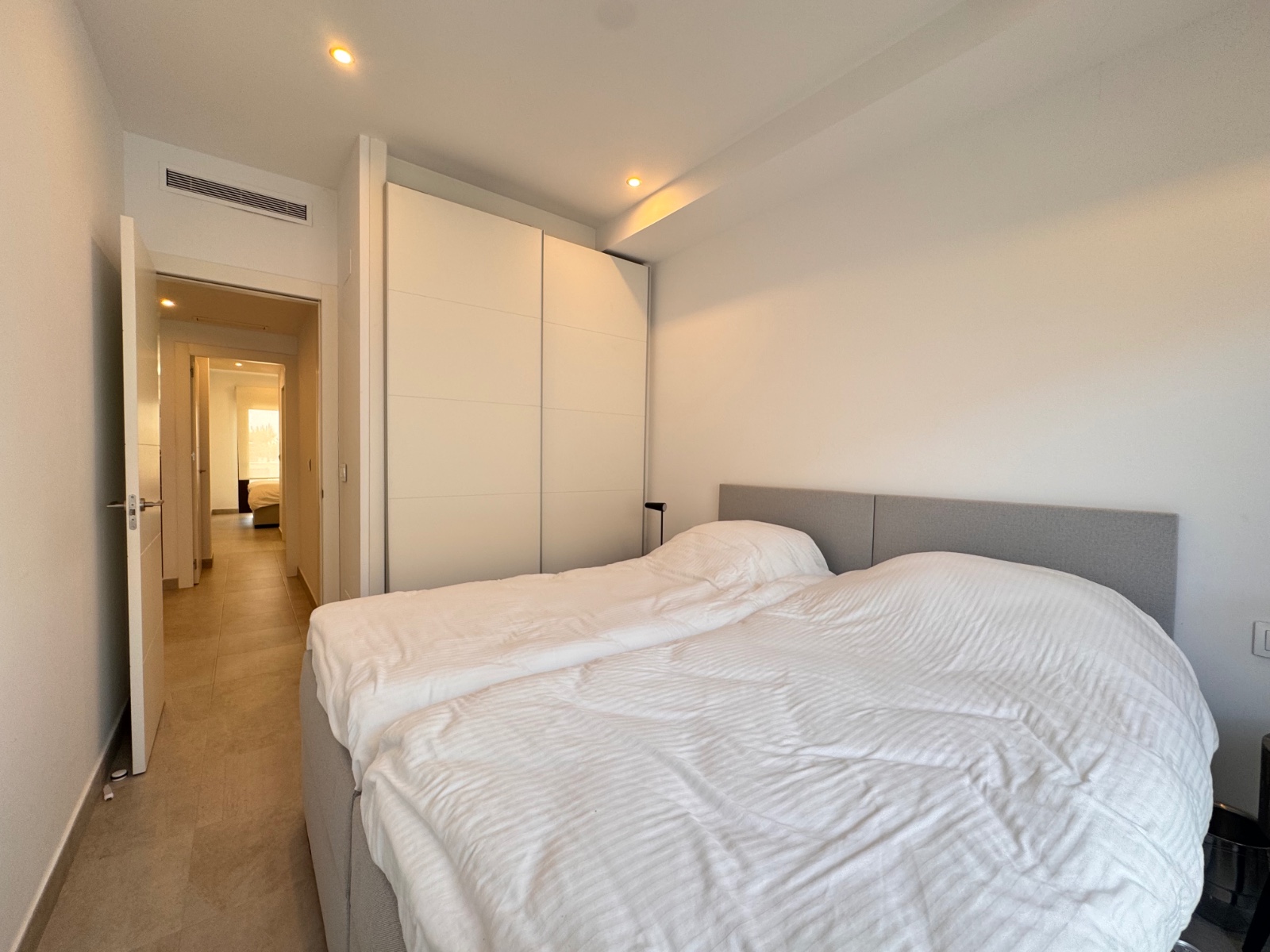 Bedroom in apartment for sale in Pilar de La Horadada
