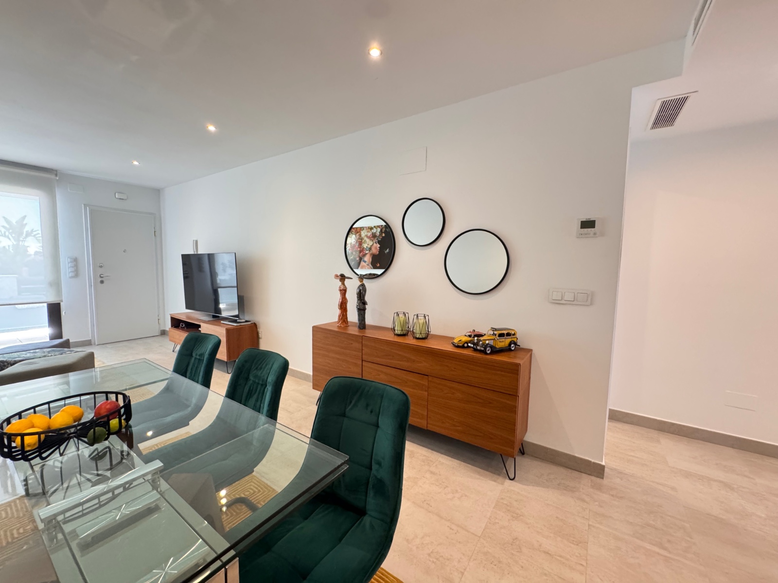Bedroom in apartment for sale in Pilar de La Horadada
