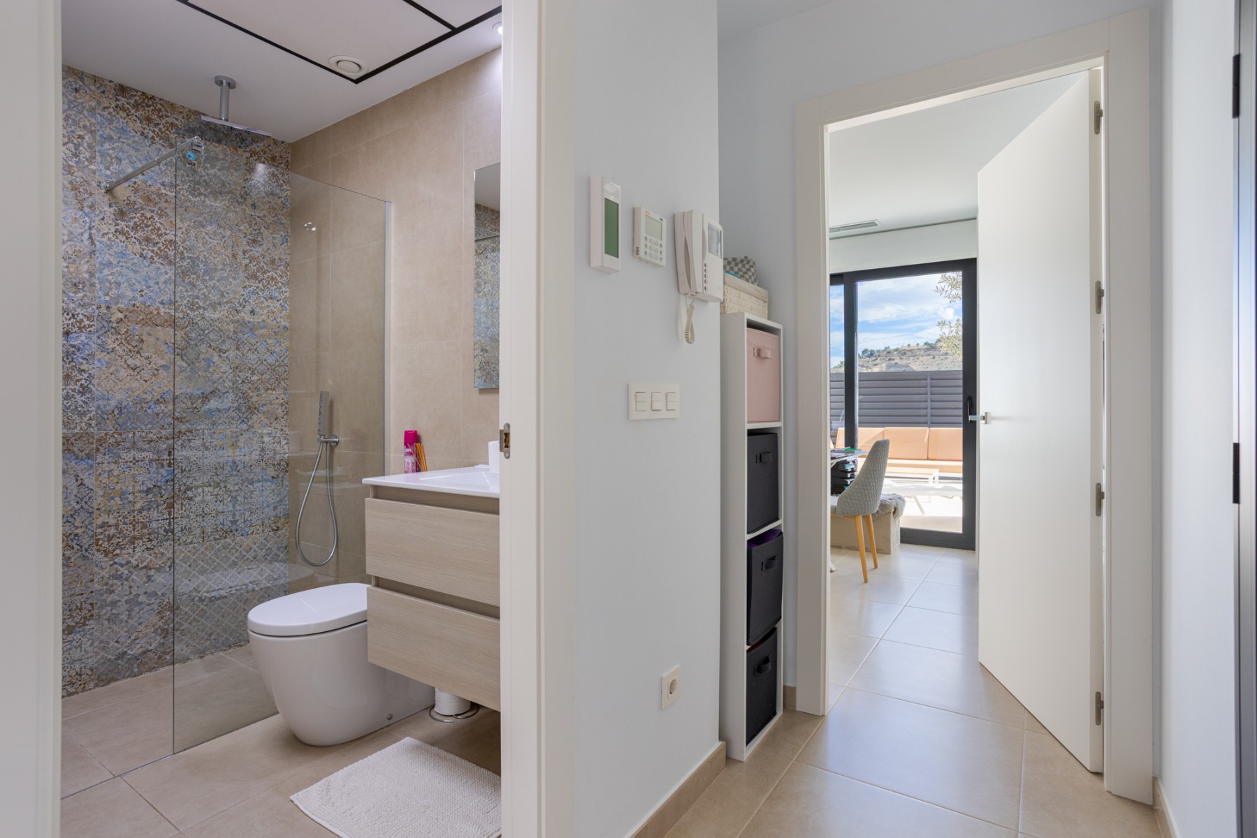 Bathroom in villa for sale in Benijofar
