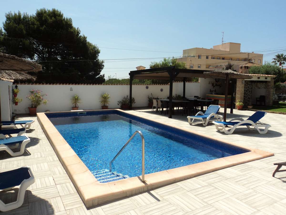 Kitchen in villa for sale in Orihuela Costa