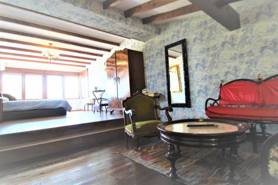 Exceptional detached villa for sale located in one of these most tranquil areas of Lomas de Cabo Roi