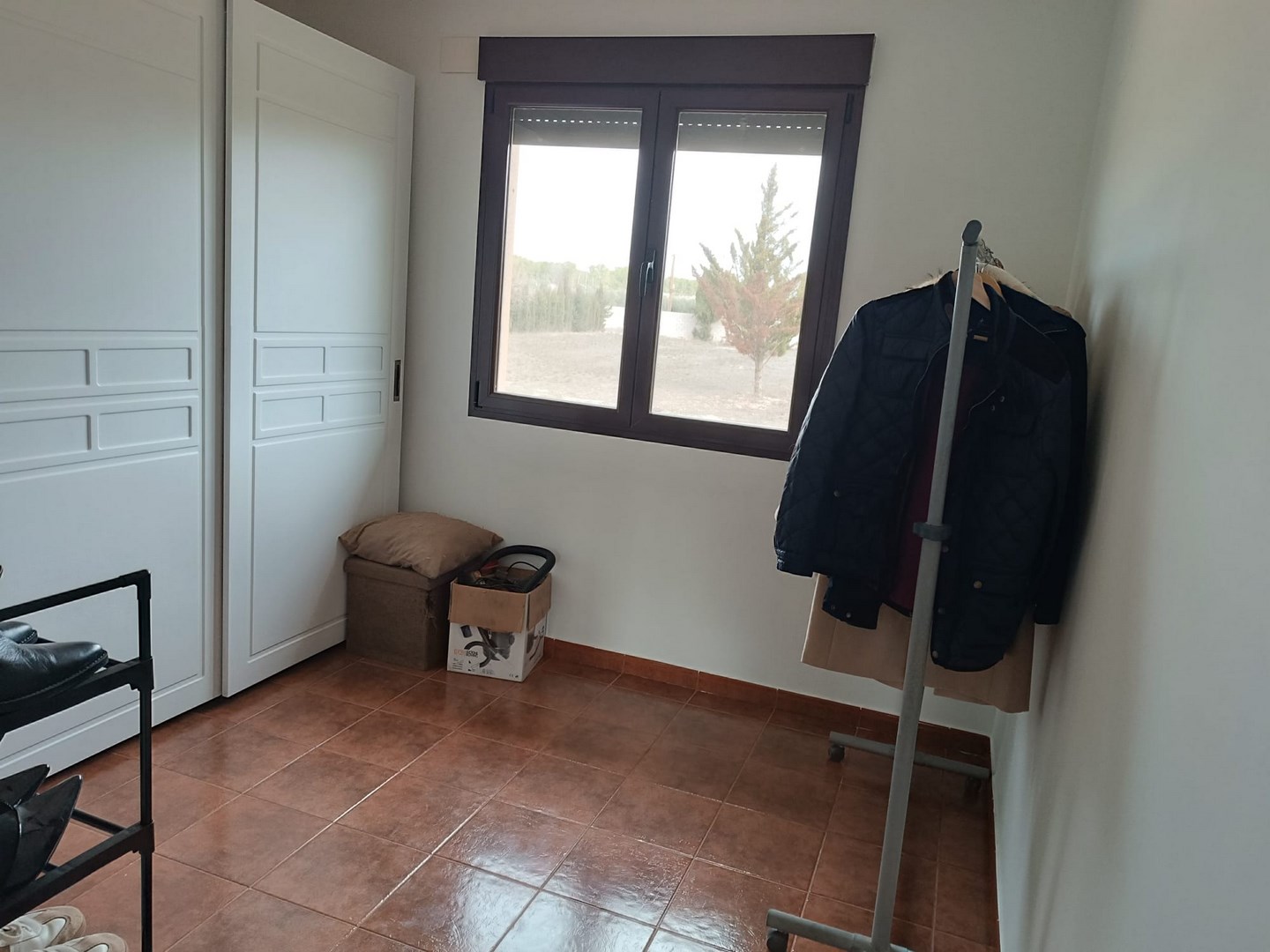 Pool area in villa for sale in Yecla