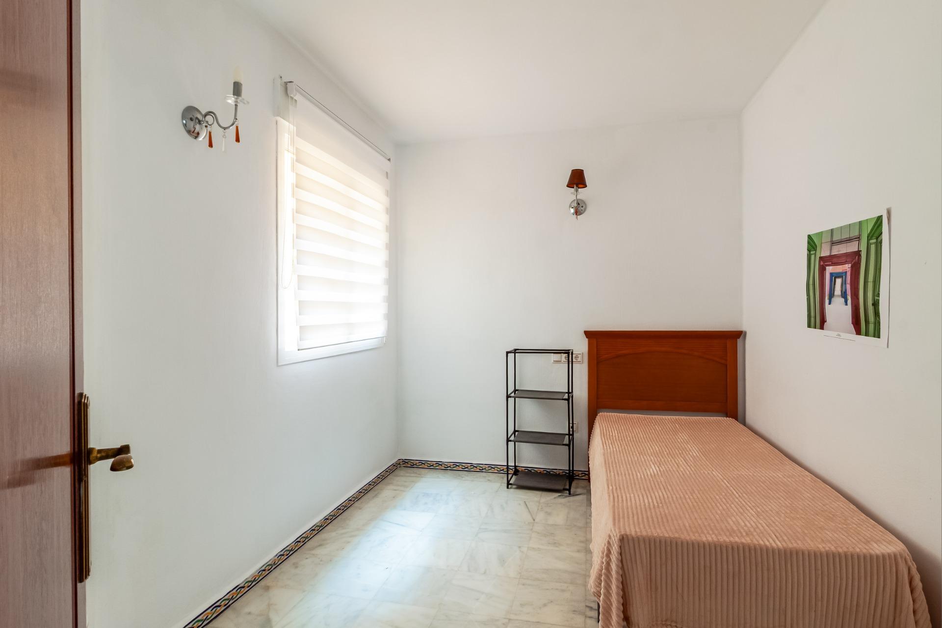 Master bedroom in apartment for sale in Torrevieja