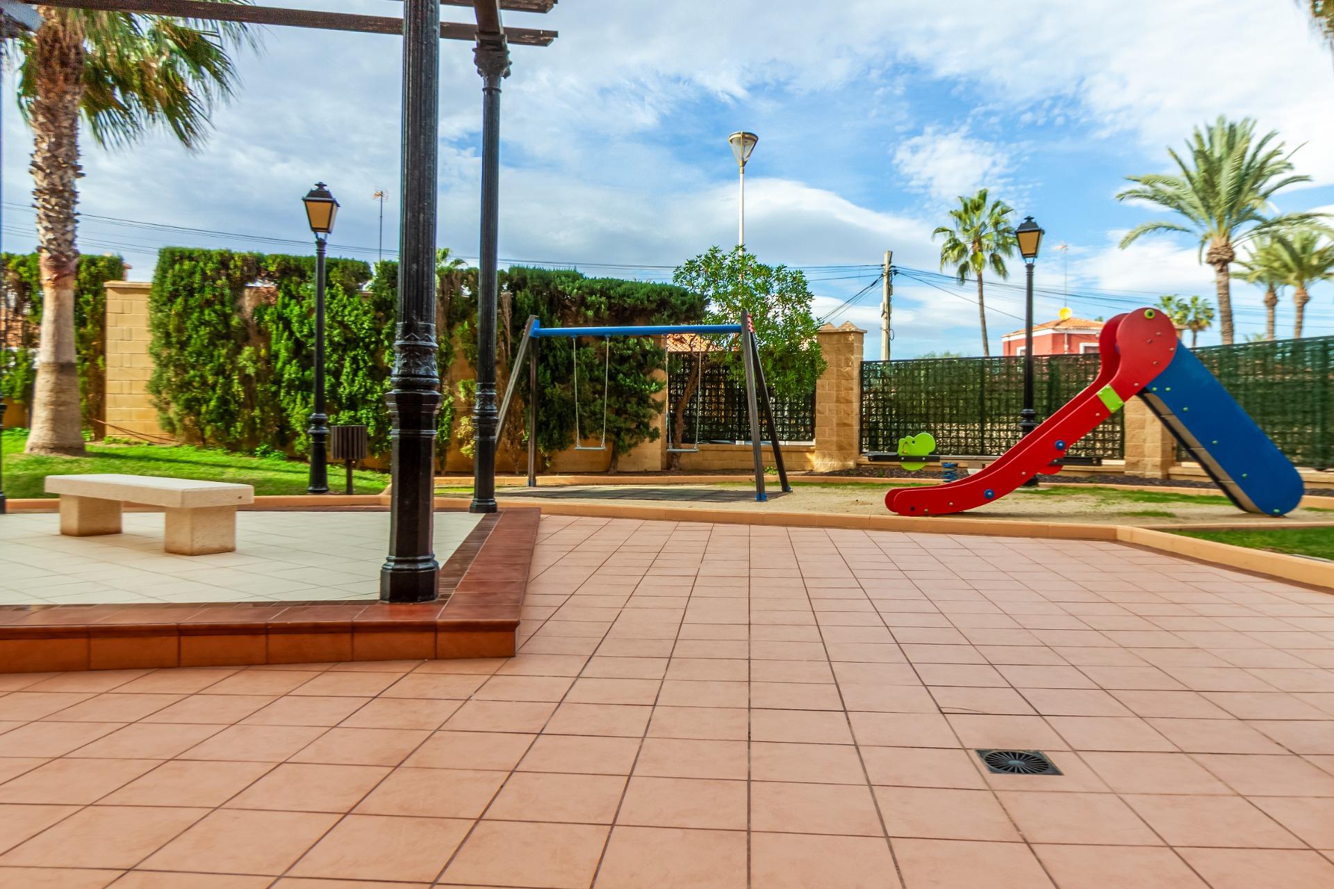 Terrace in apartment for sale in Torrevieja