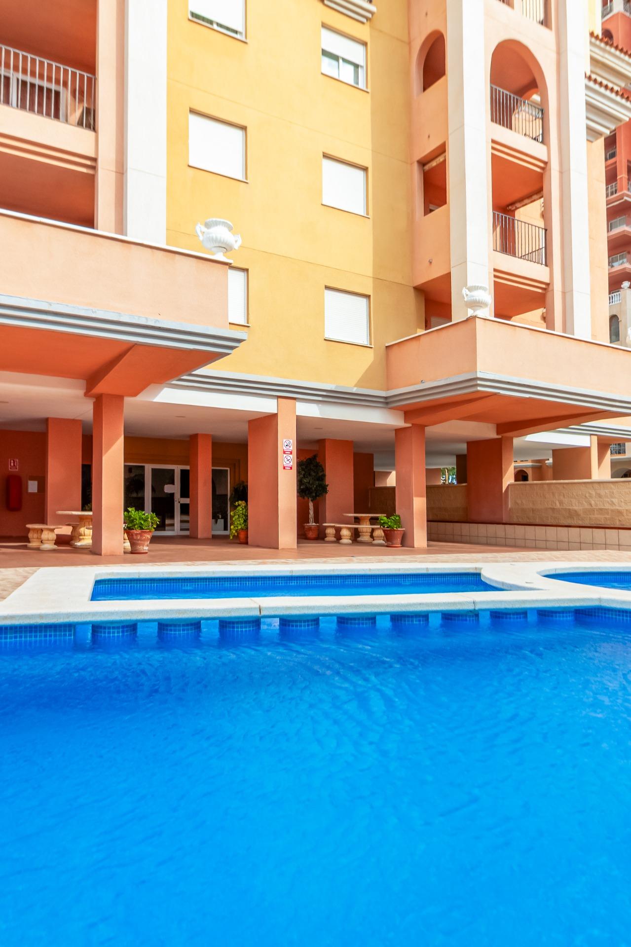 Bedroom in apartment for sale in Torrevieja