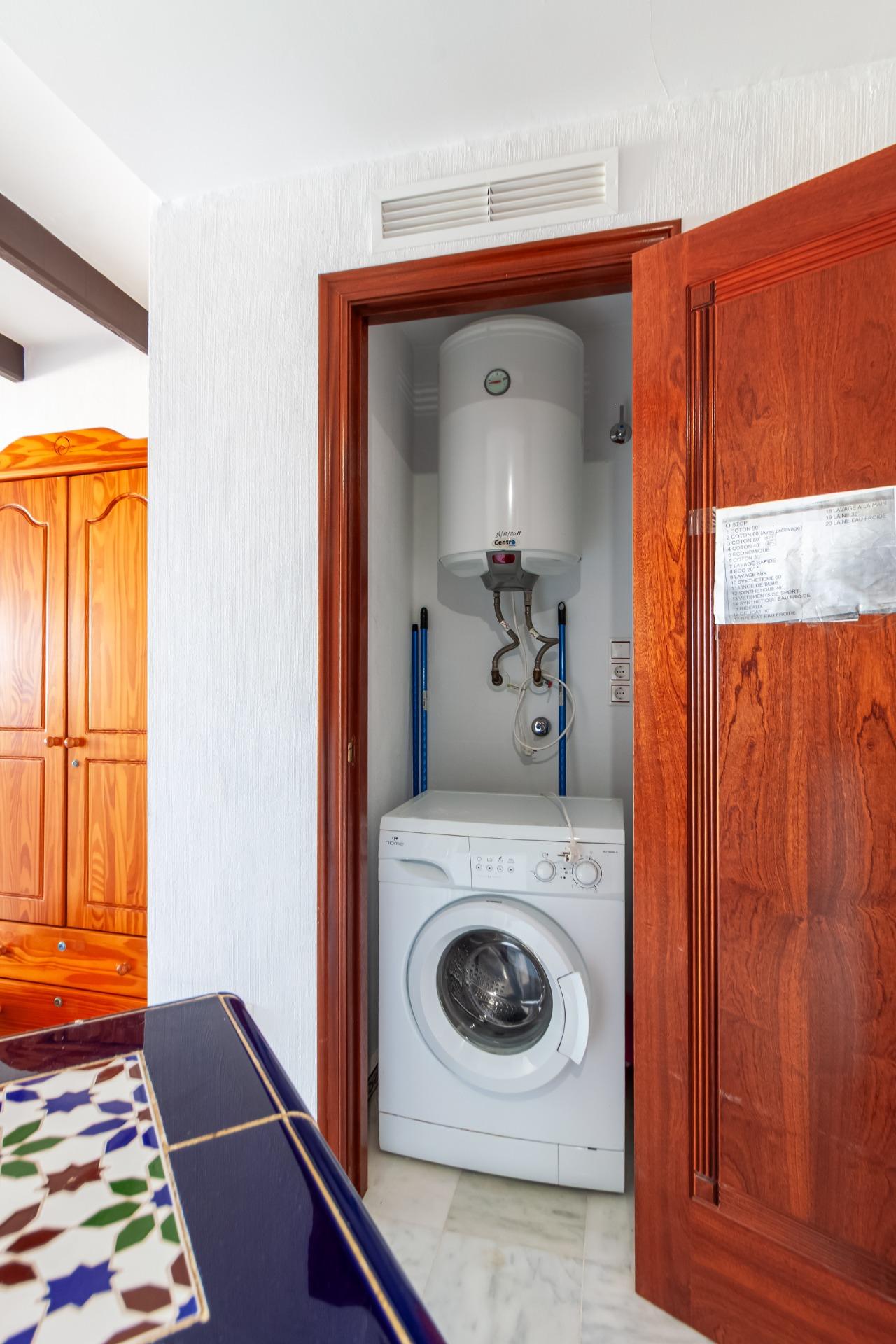 Bedroom in apartment for sale in Torrevieja