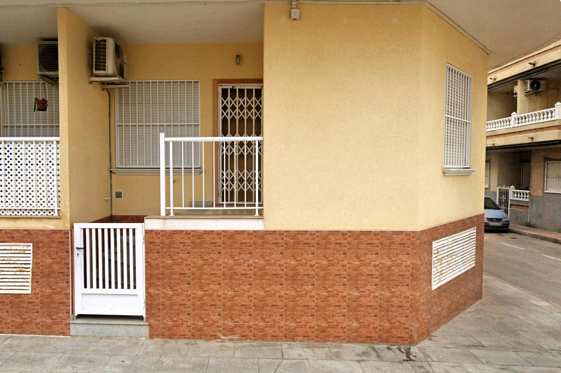 Master bedroom in apartment for sale in Torrevieja
