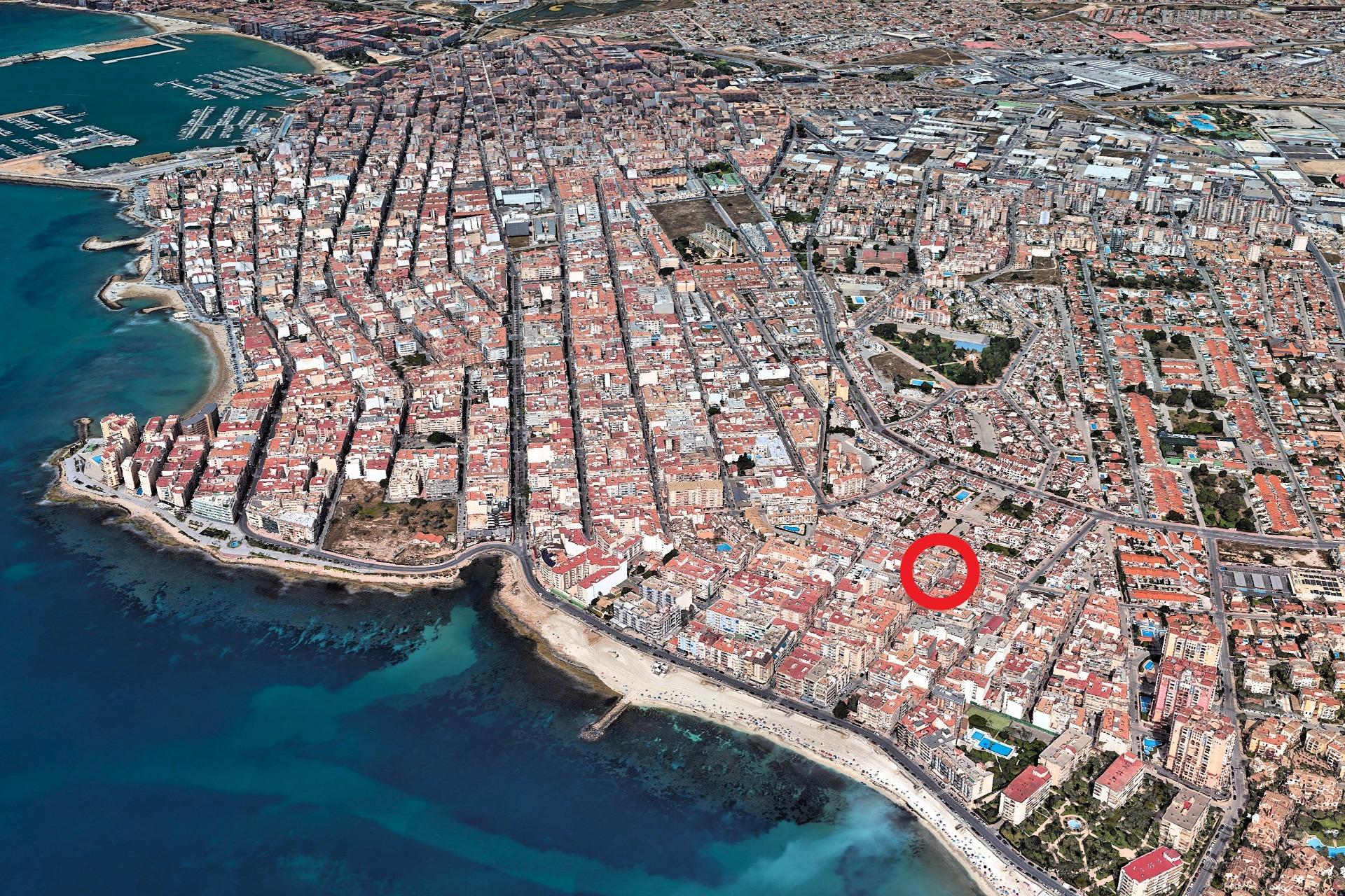 Garden in apartment for sale in Torrevieja