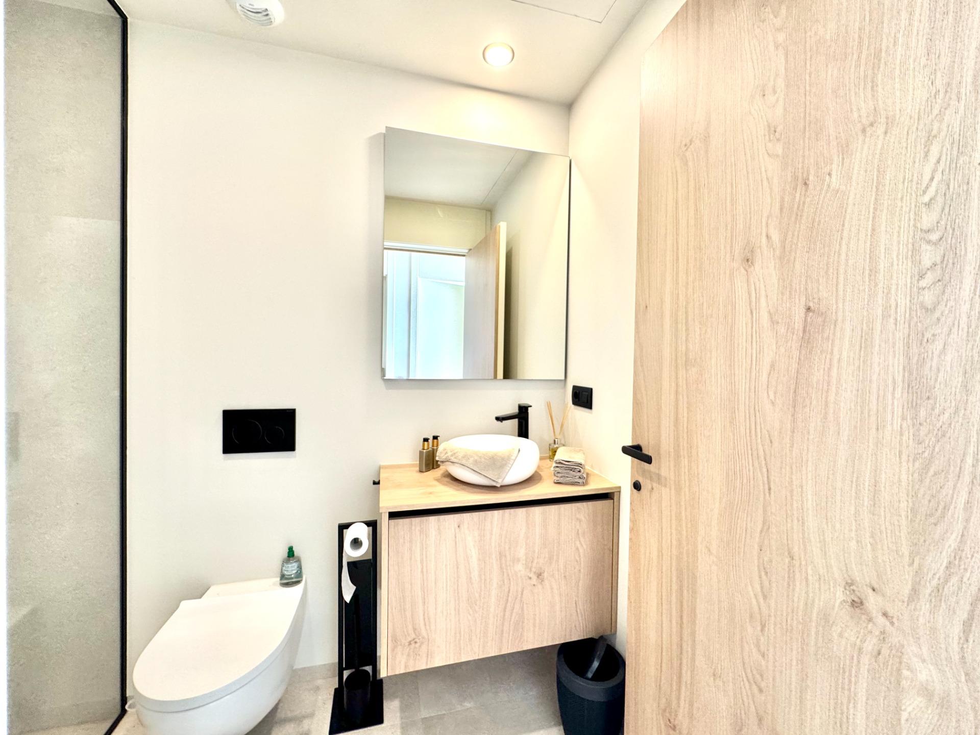 Master bedroom in apartment for sale in Orihuela