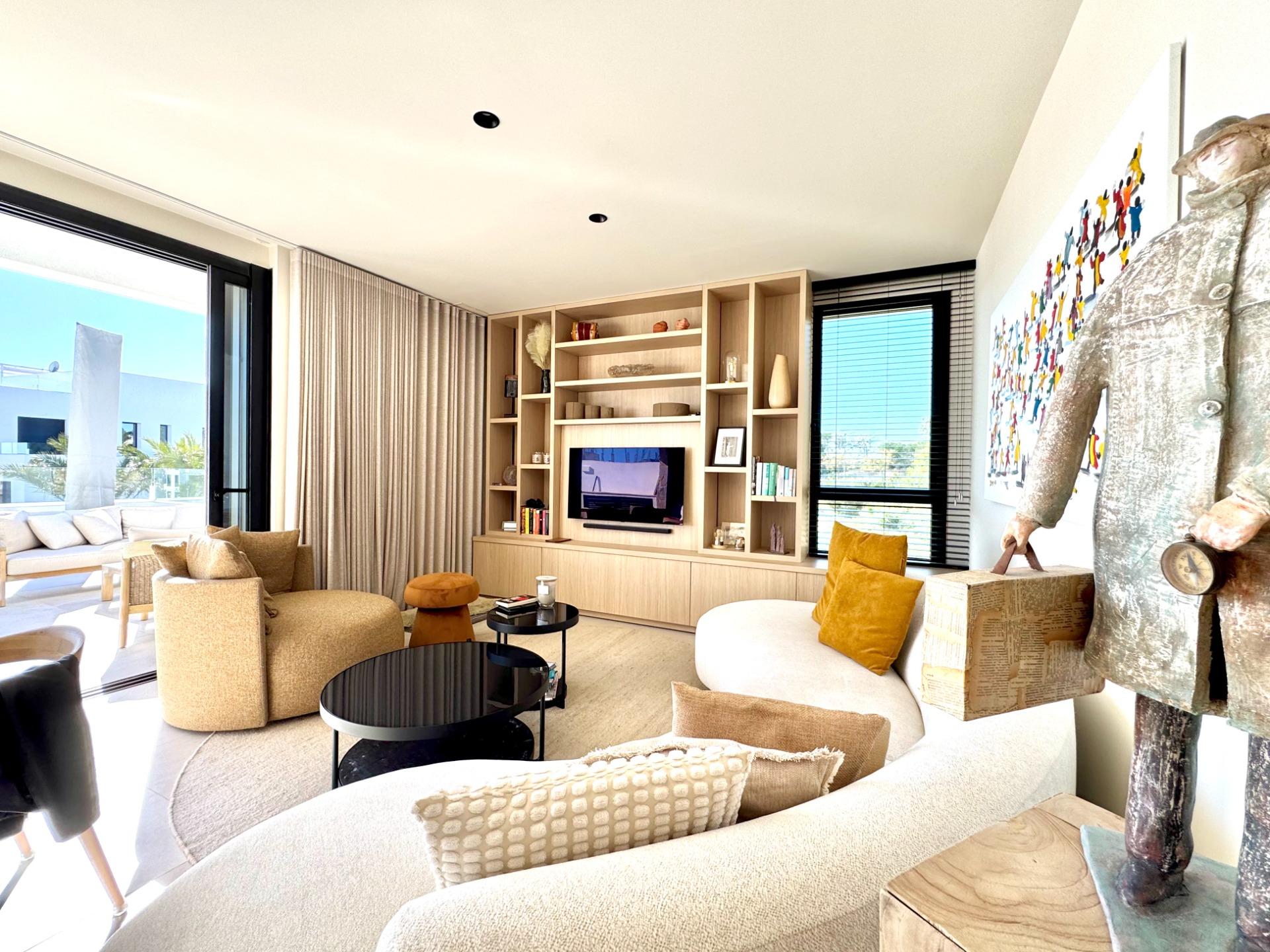 Modern Apartment in Las Colinas – Design & Location Experience contemporary living in this beautiful