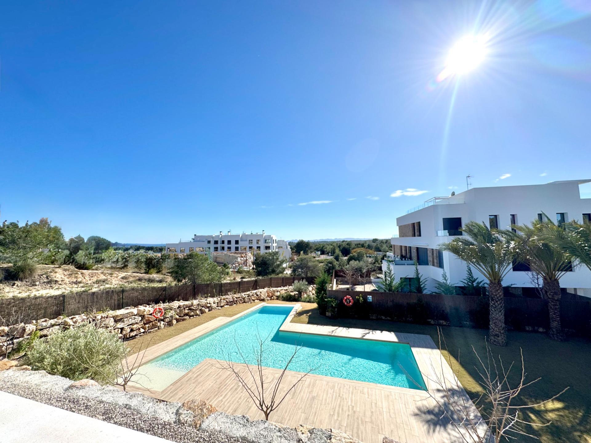 Bedroom in apartment for sale in Orihuela