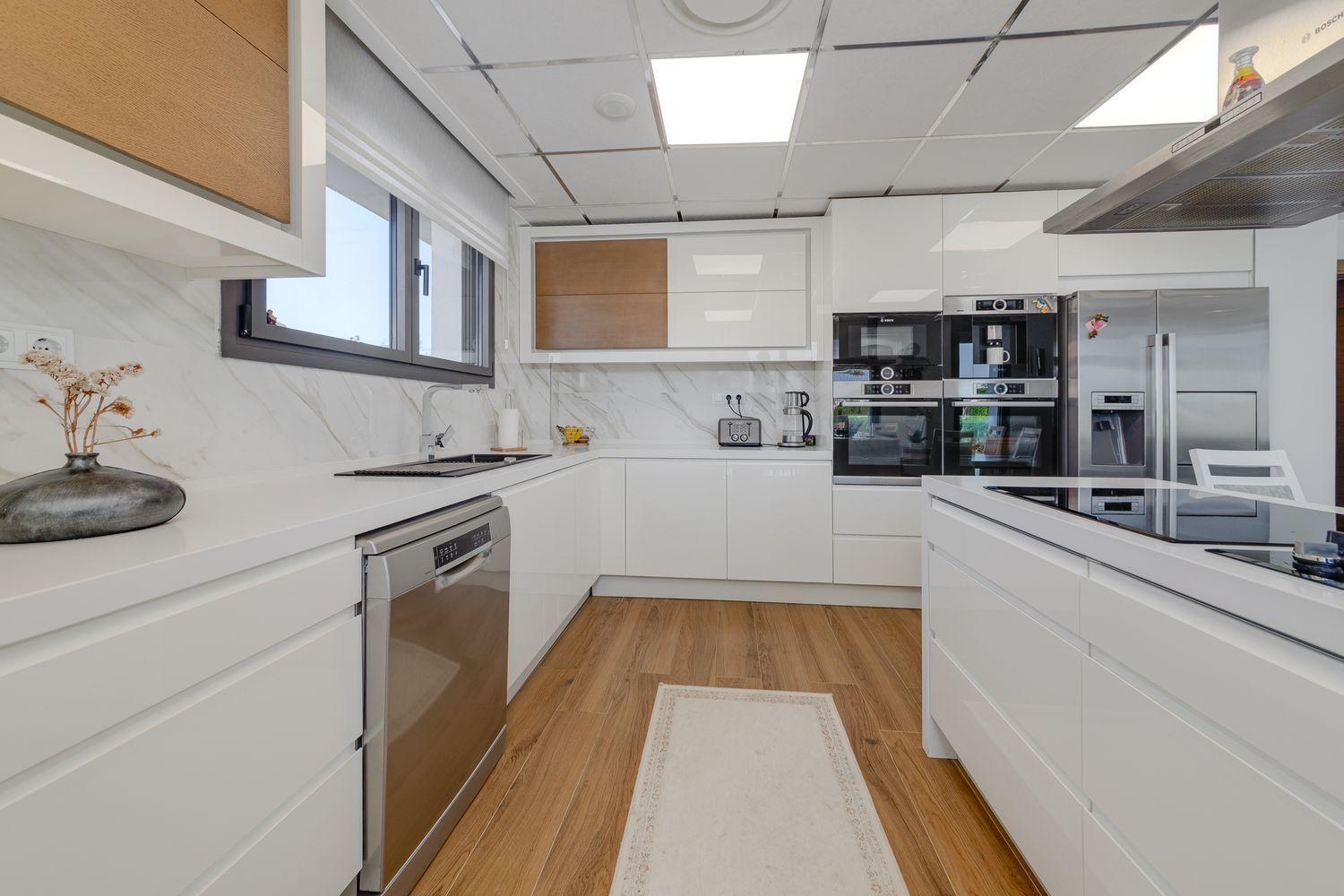 Kitchen in villa for sale in Torrevieja