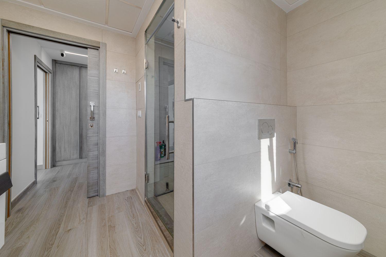 Bathroom in villa for sale in Torrevieja
