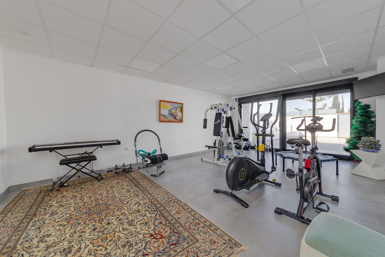 Dining area in villa for sale in Torrevieja