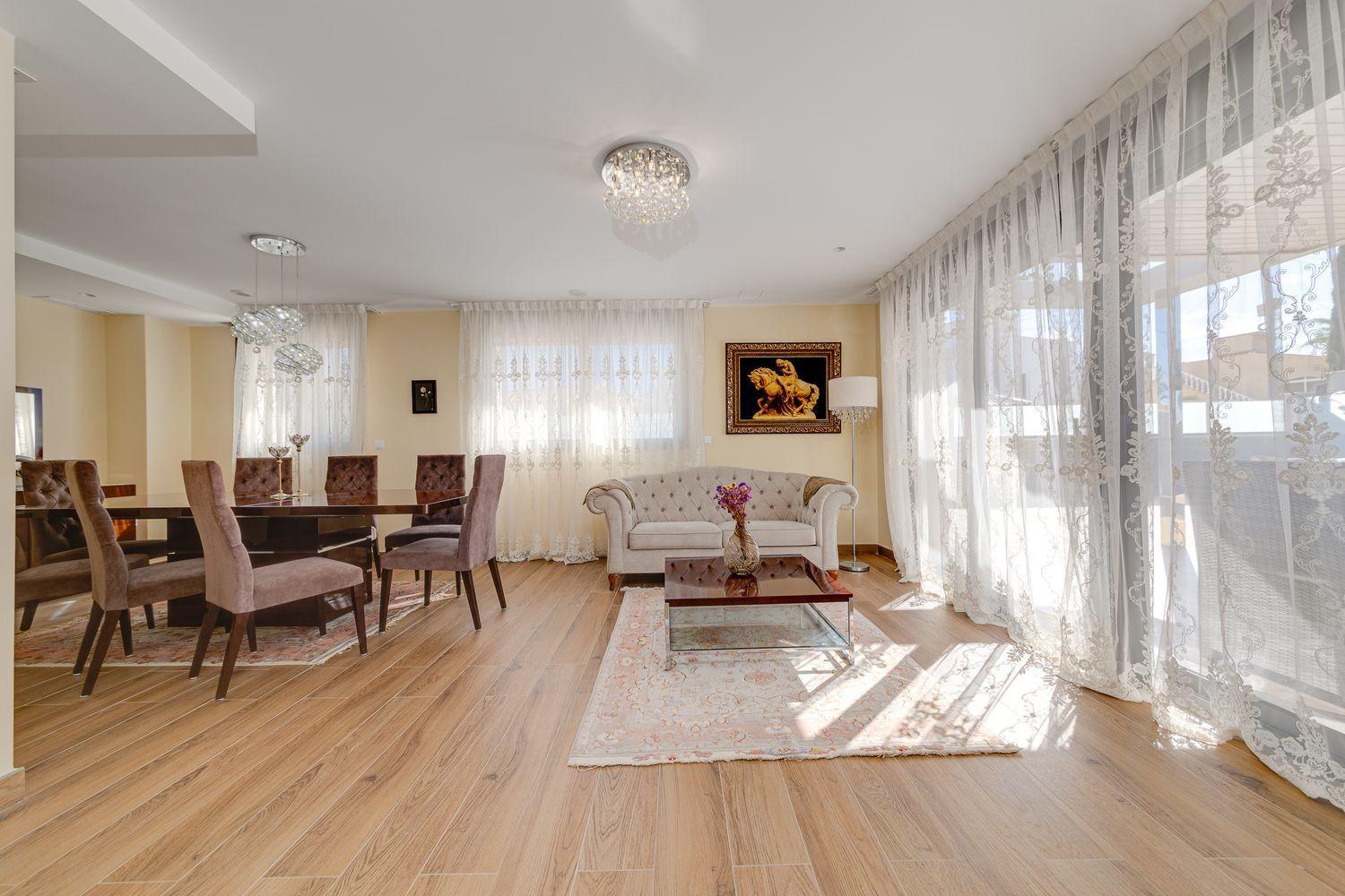 Garden in villa for sale in Torrevieja