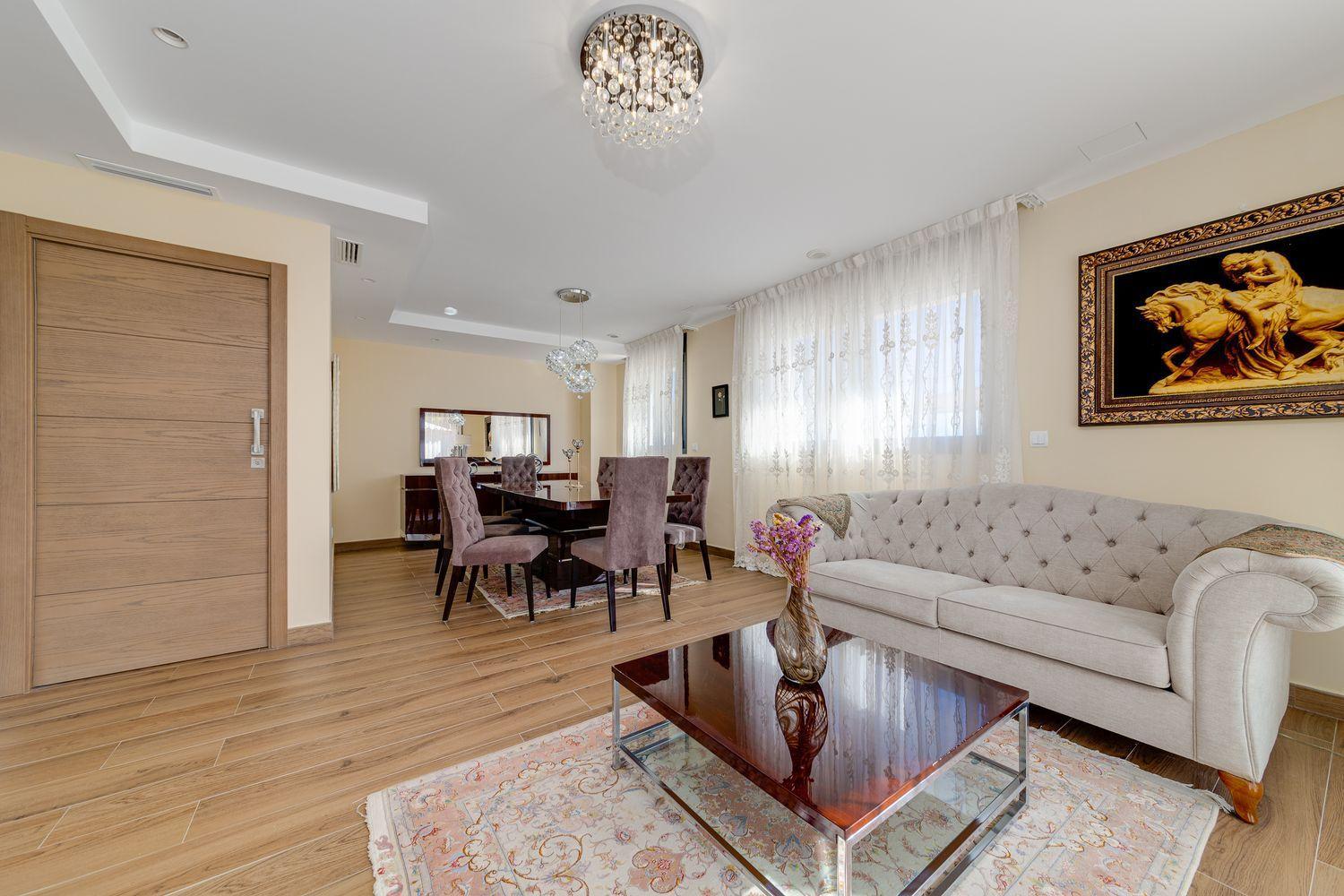 Dining area in villa for sale in Torrevieja