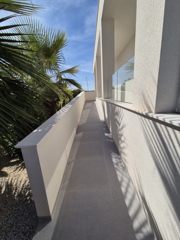 Bedroom in villa for sale in Los Montesinos