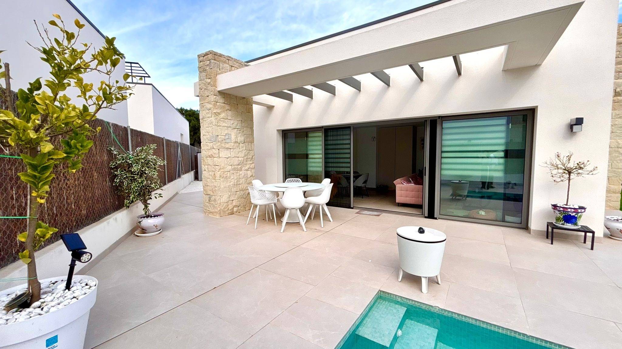 Discover this stunning detached villa located in the prestigious Blue Lagoon urbanisation in San Mig