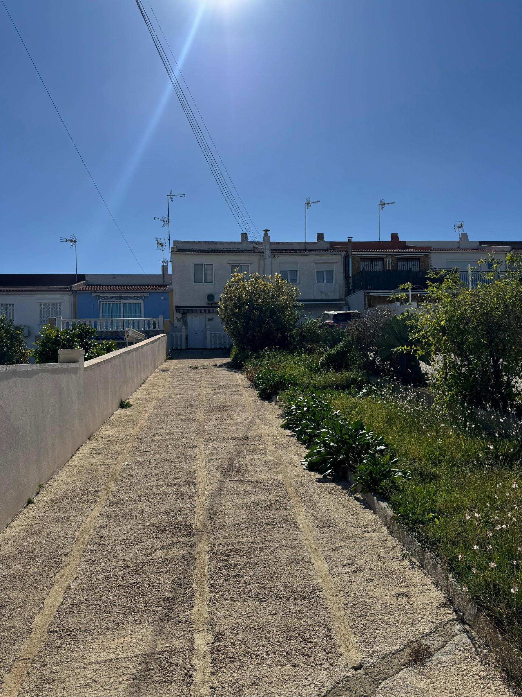 Discover your new home in Los Balcones Torrevieja, a townhouse in good condition, ideal for families