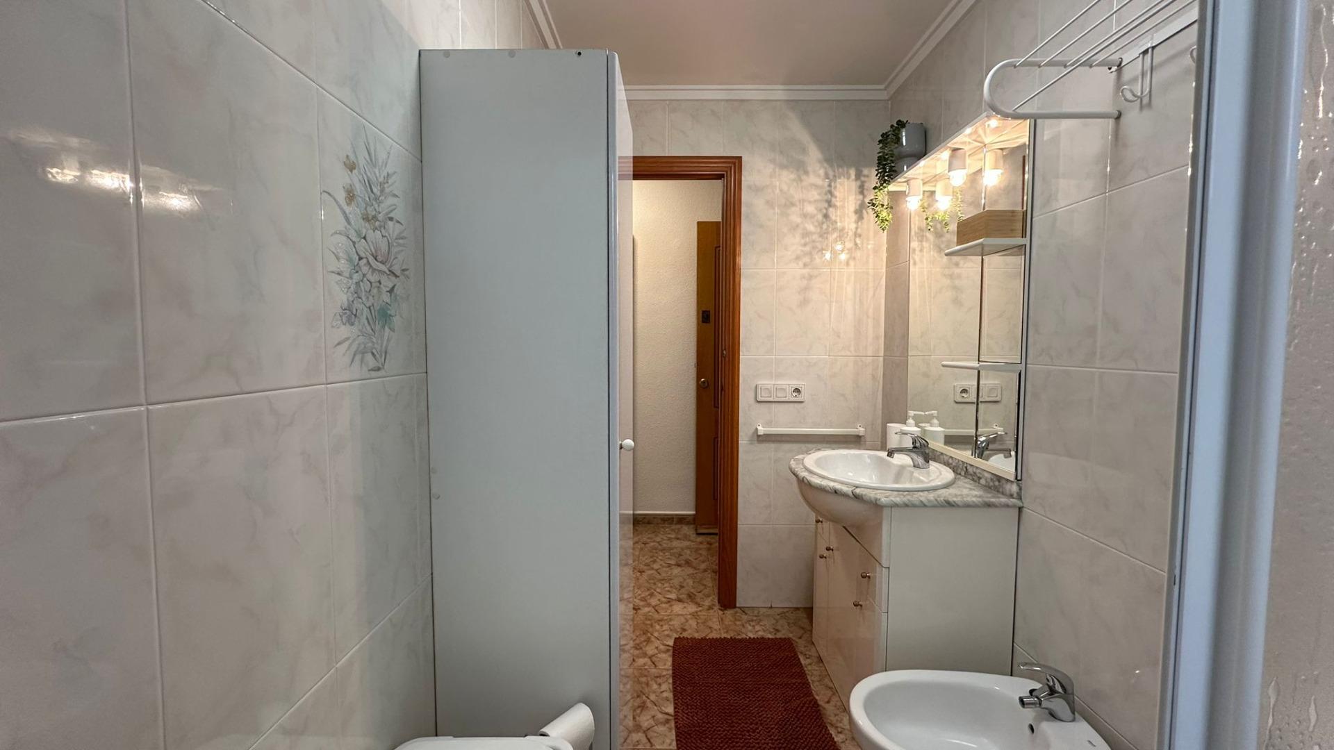Master bedroom in apartment for sale in Torrevieja