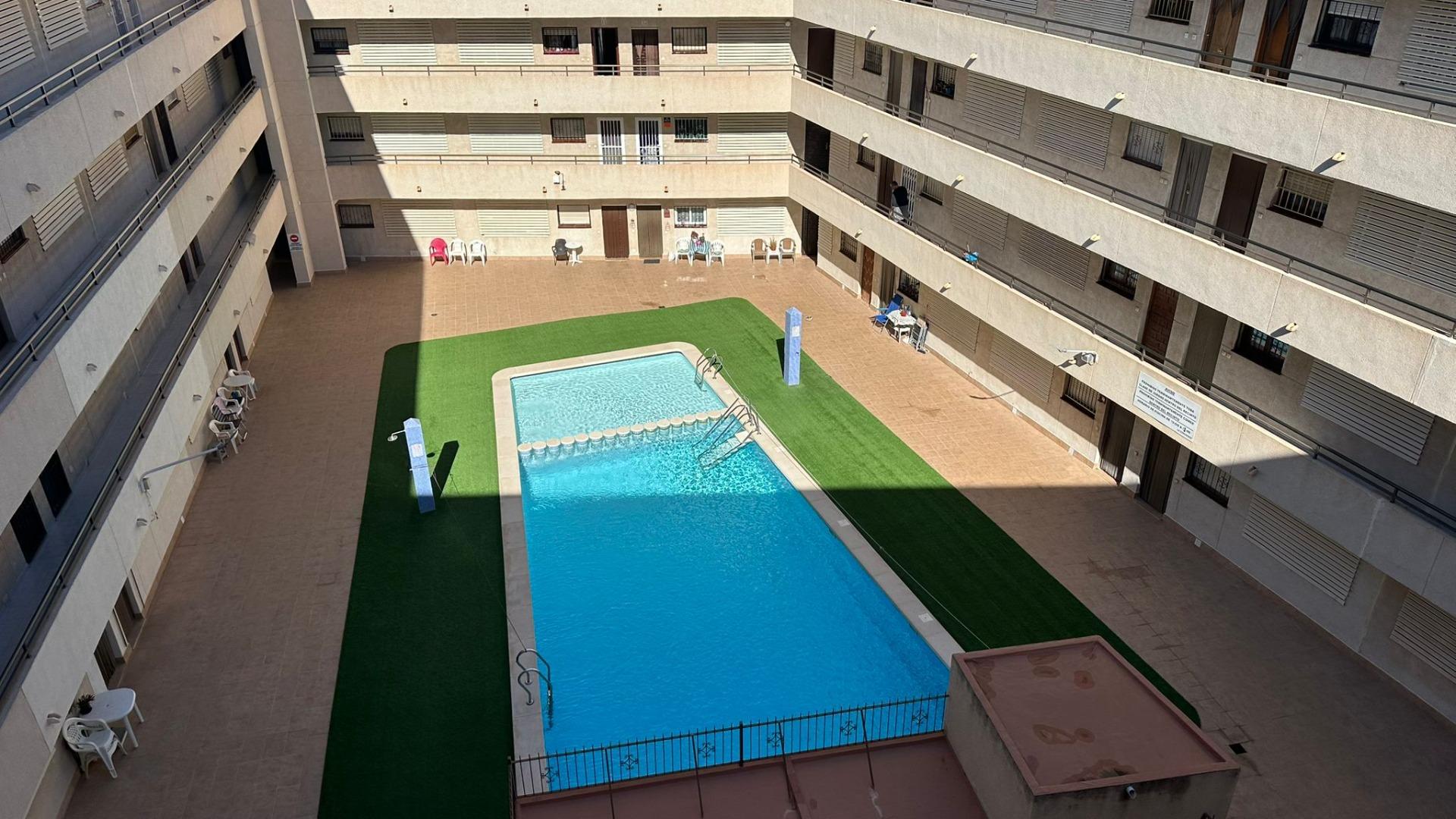 Garden in penthouse for sale in Torrevieja