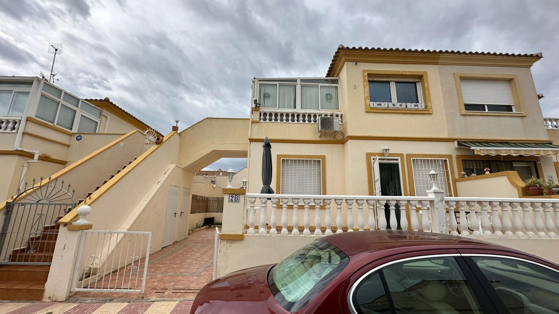 Garden in bungalow for sale in Orihuela Costa