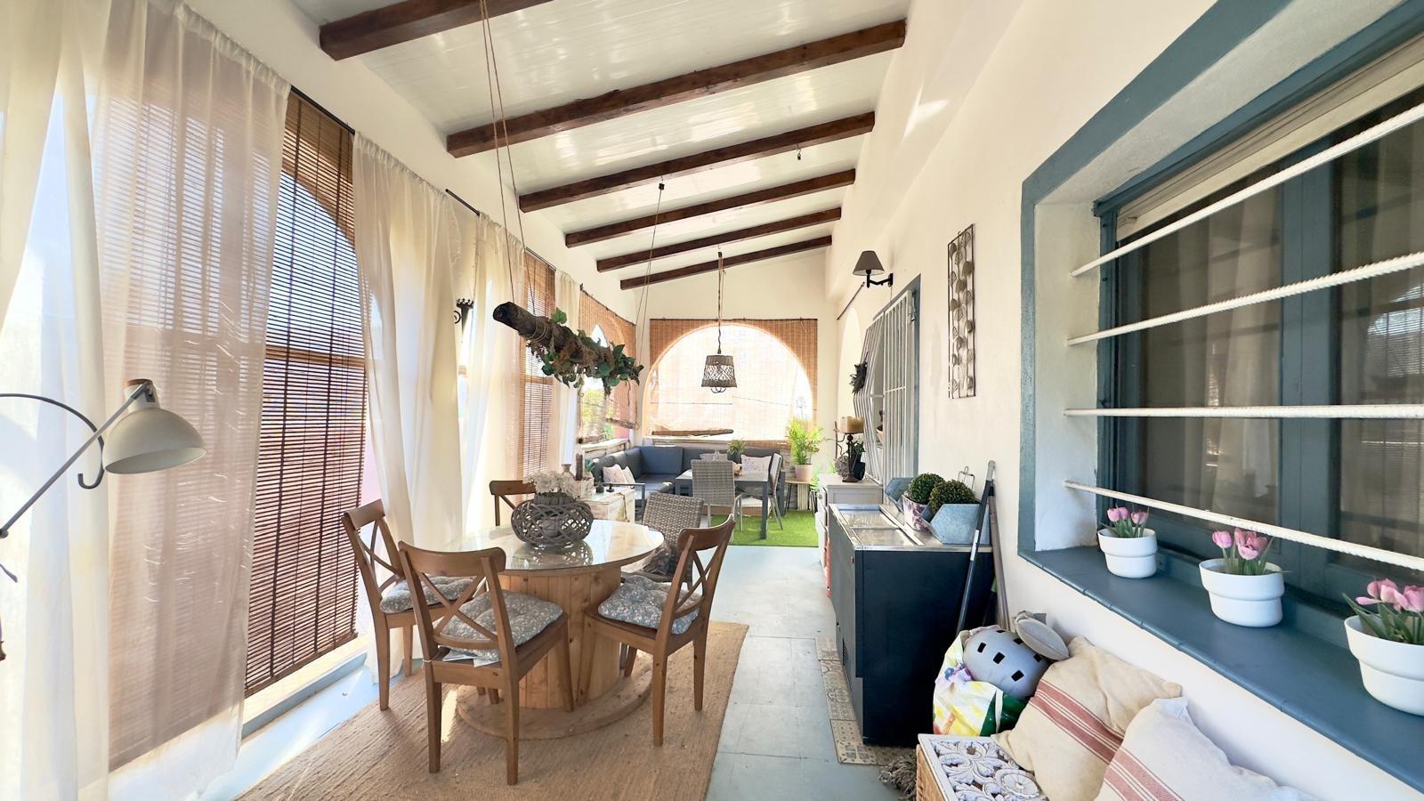 Terrace in villa for sale in Torrevieja