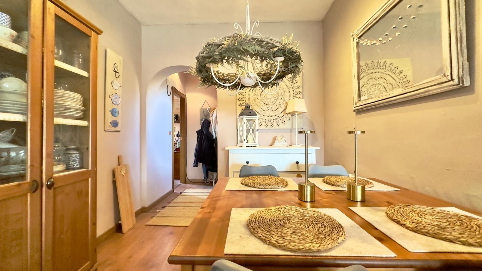 Dining area in villa for sale in Torrevieja