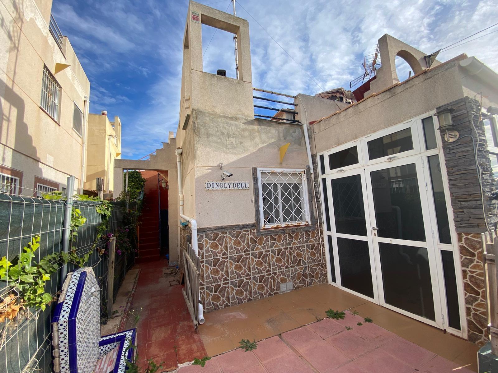 Terrace in bungalow for sale in Torrevieja