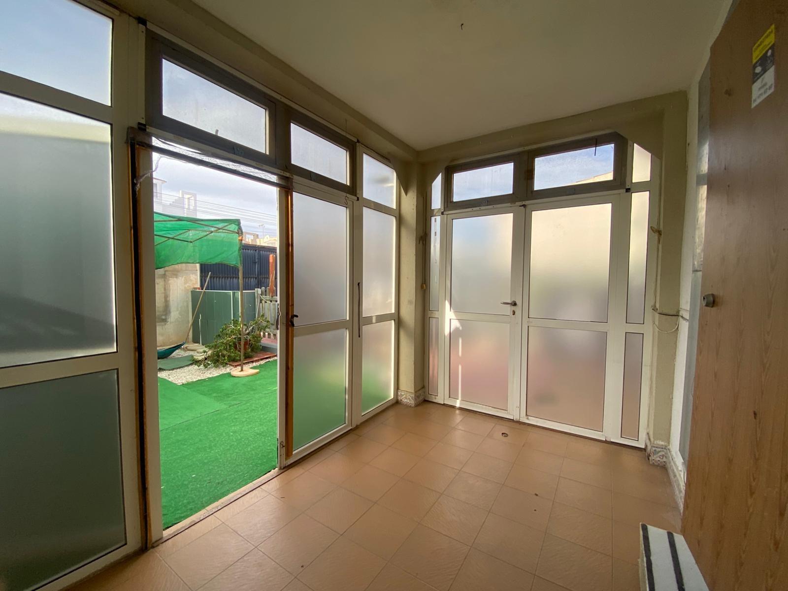 Terrace in bungalow for sale in Torrevieja