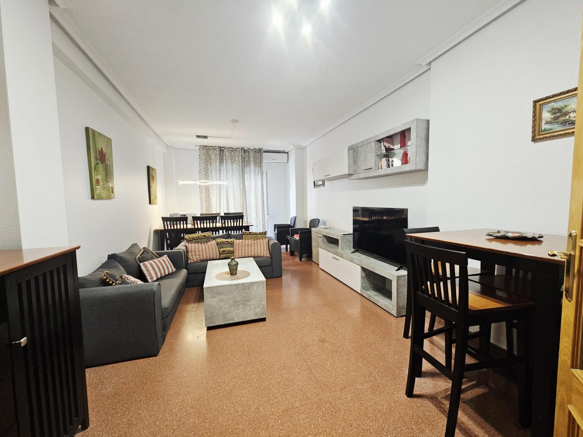 Apartment in the heart of Torrevieja's city center, in La Ermita, at 20 Zoa Street, designed for tho