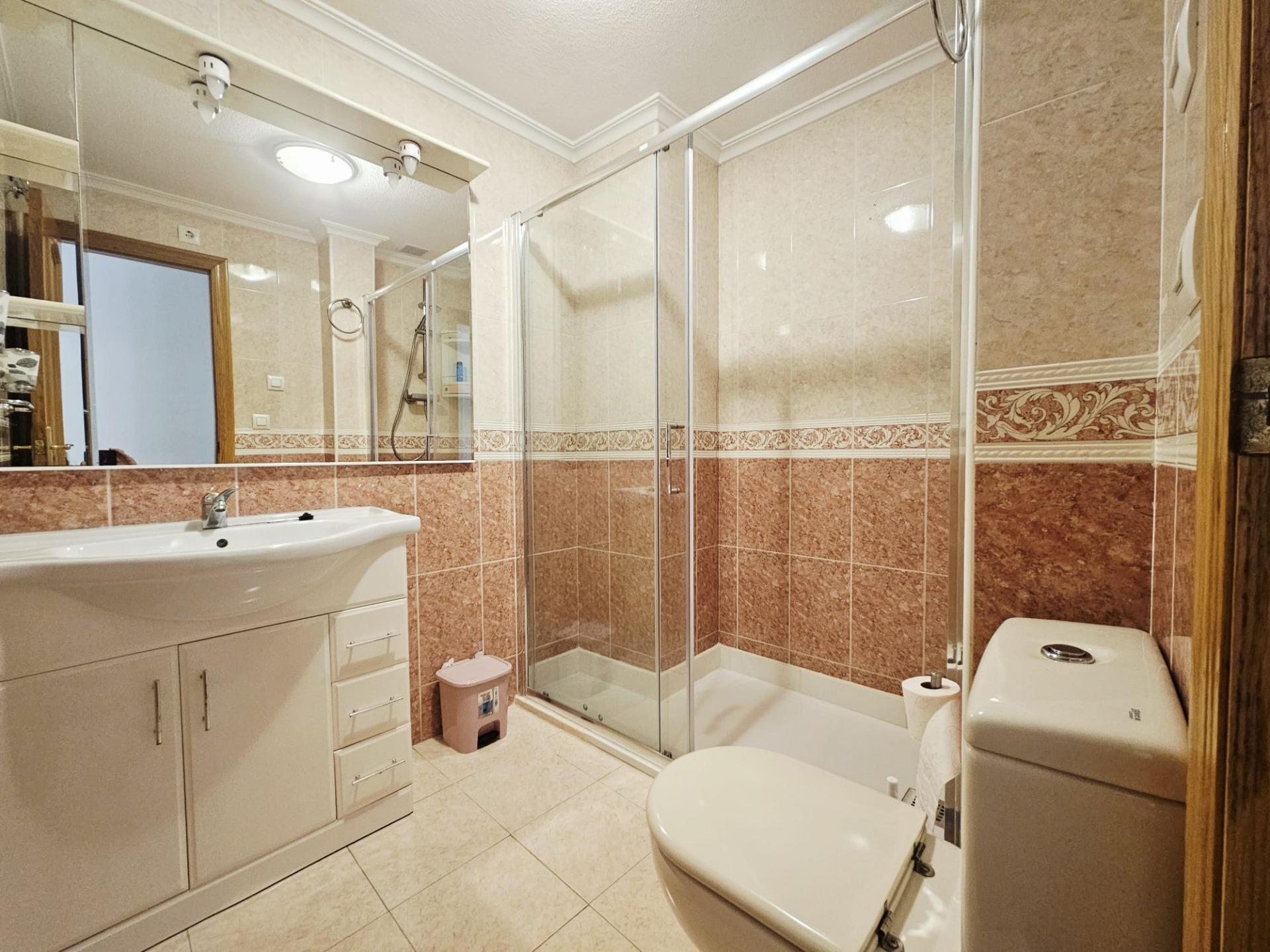 Master bedroom in apartment for sale in Torrevieja