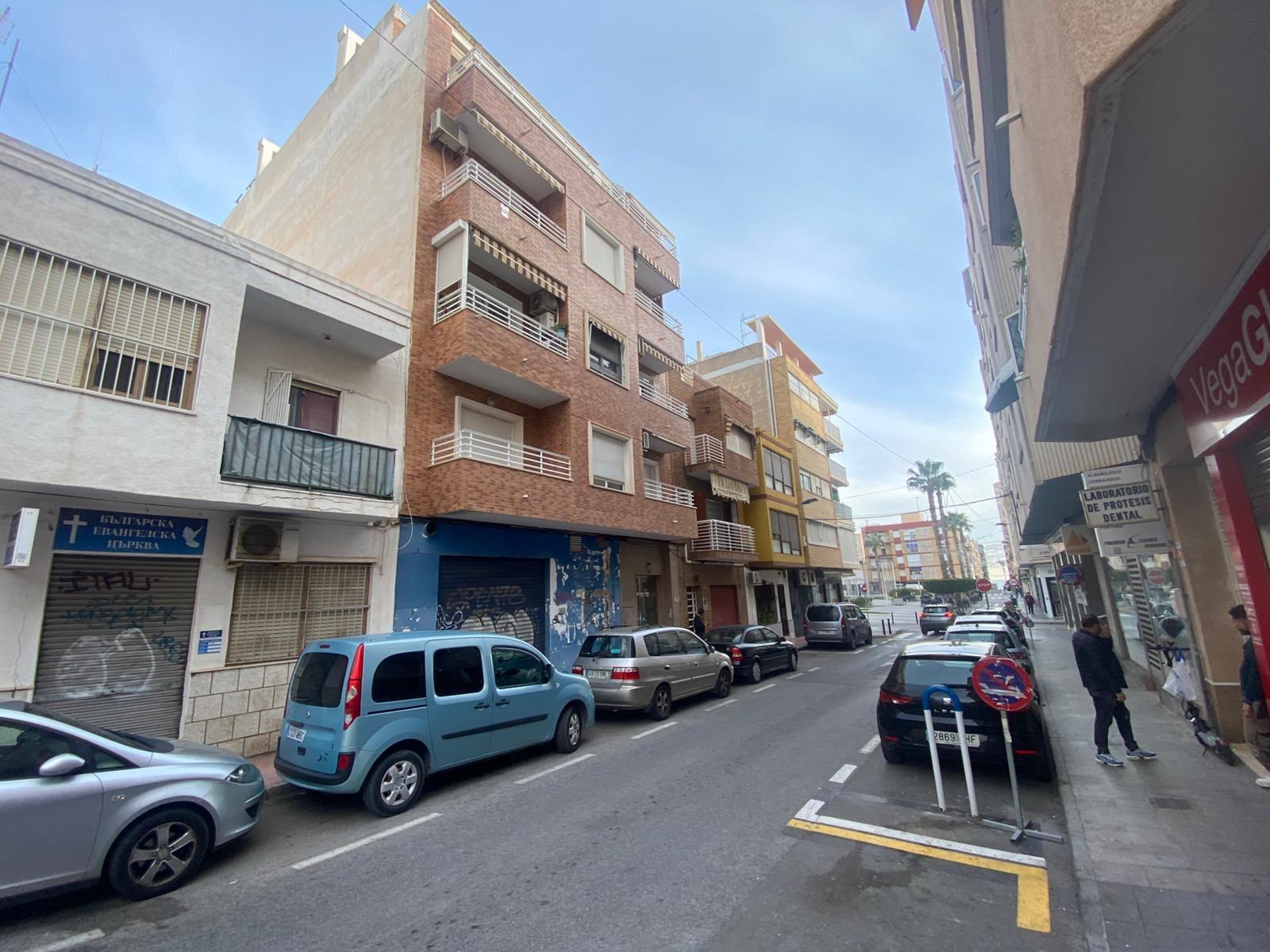Garden in apartment for sale in Torrevieja