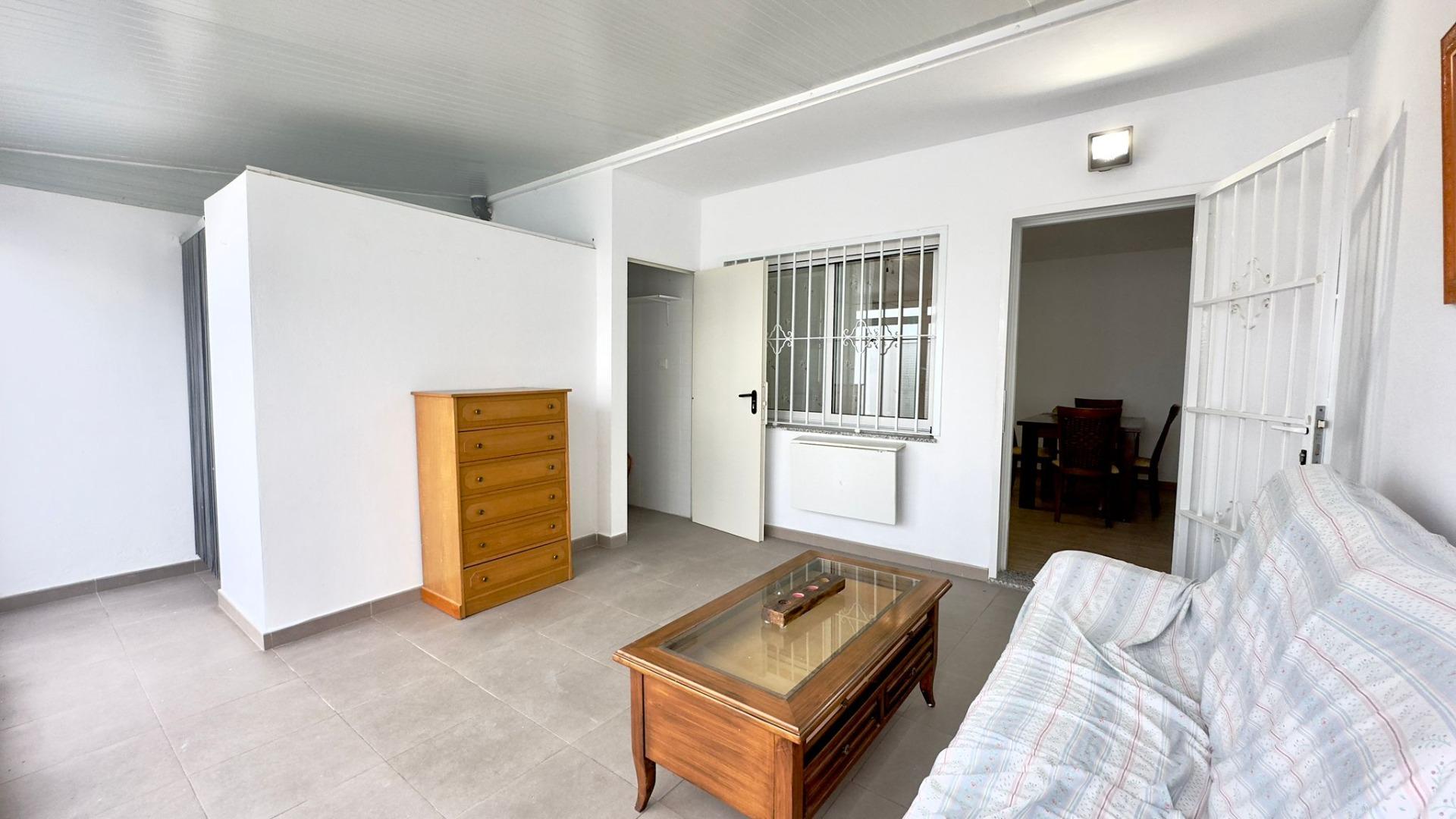 Garden in bungalow for sale in Torrevieja