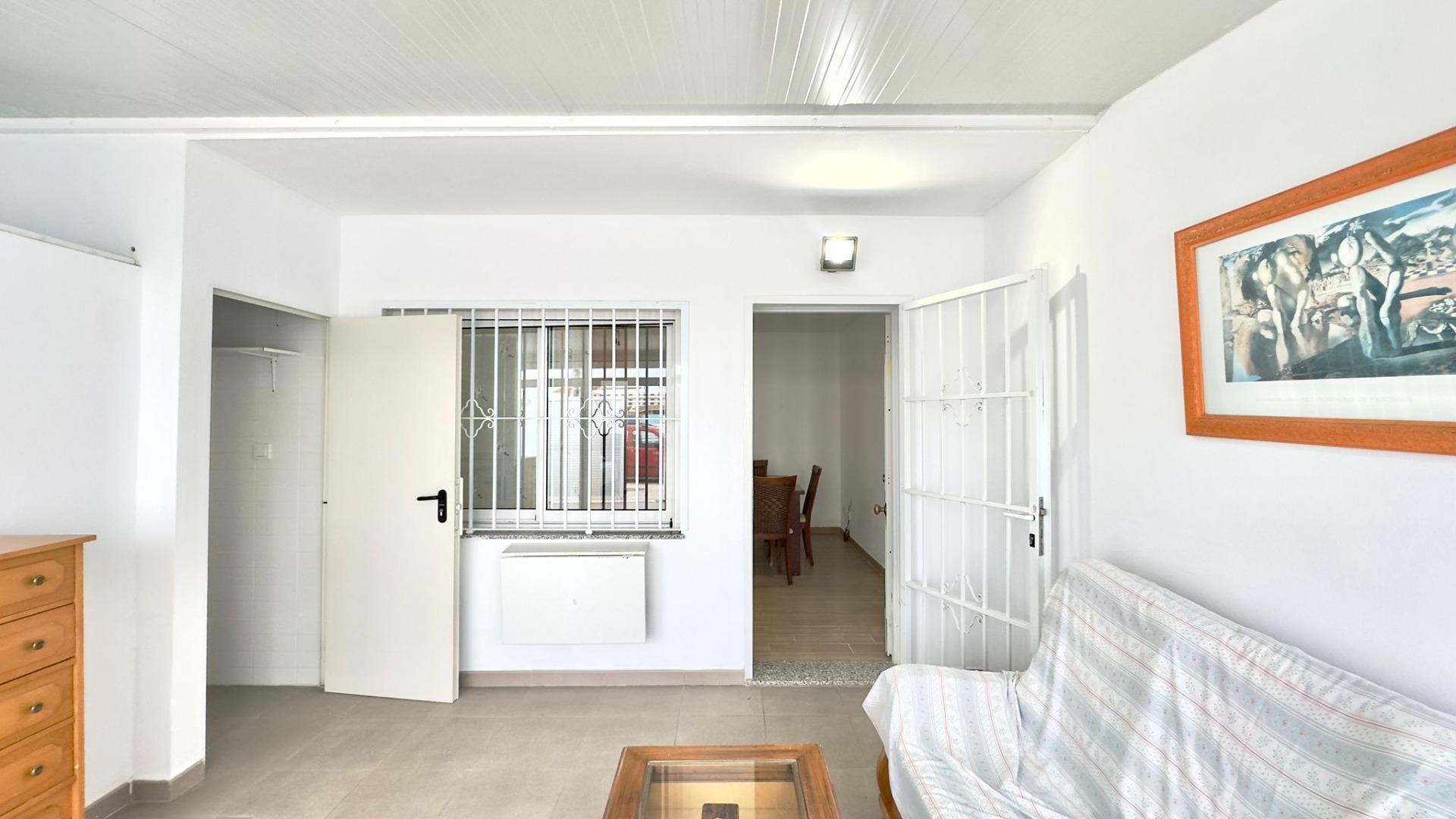 Dining area in bungalow for sale in Torrevieja
