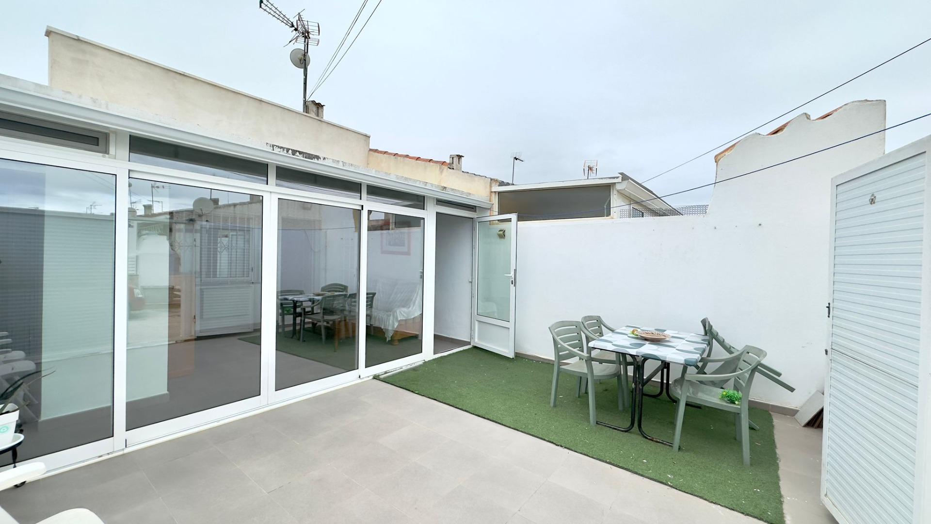 Master bedroom in bungalow for sale in Torrevieja