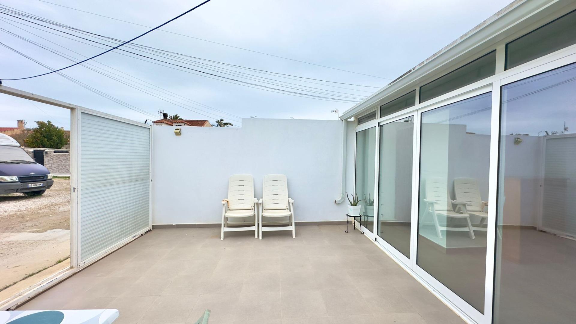 Terrace in bungalow for sale in Torrevieja