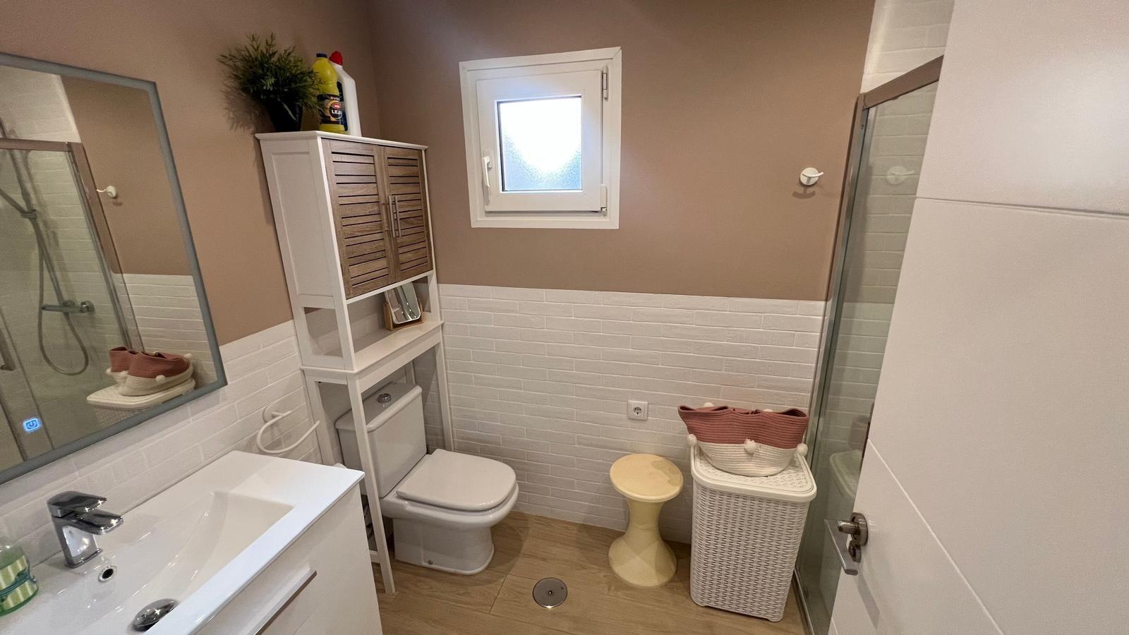 Bathroom in penthouse for sale in Torrevieja