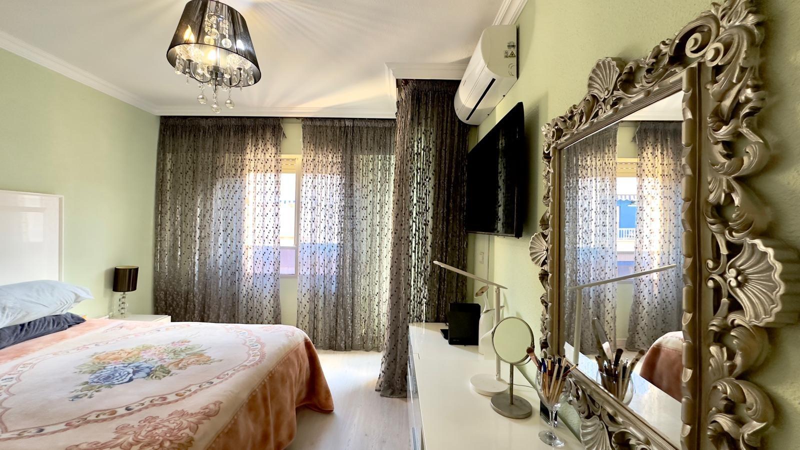 Master bedroom in apartment for sale in Torrevieja