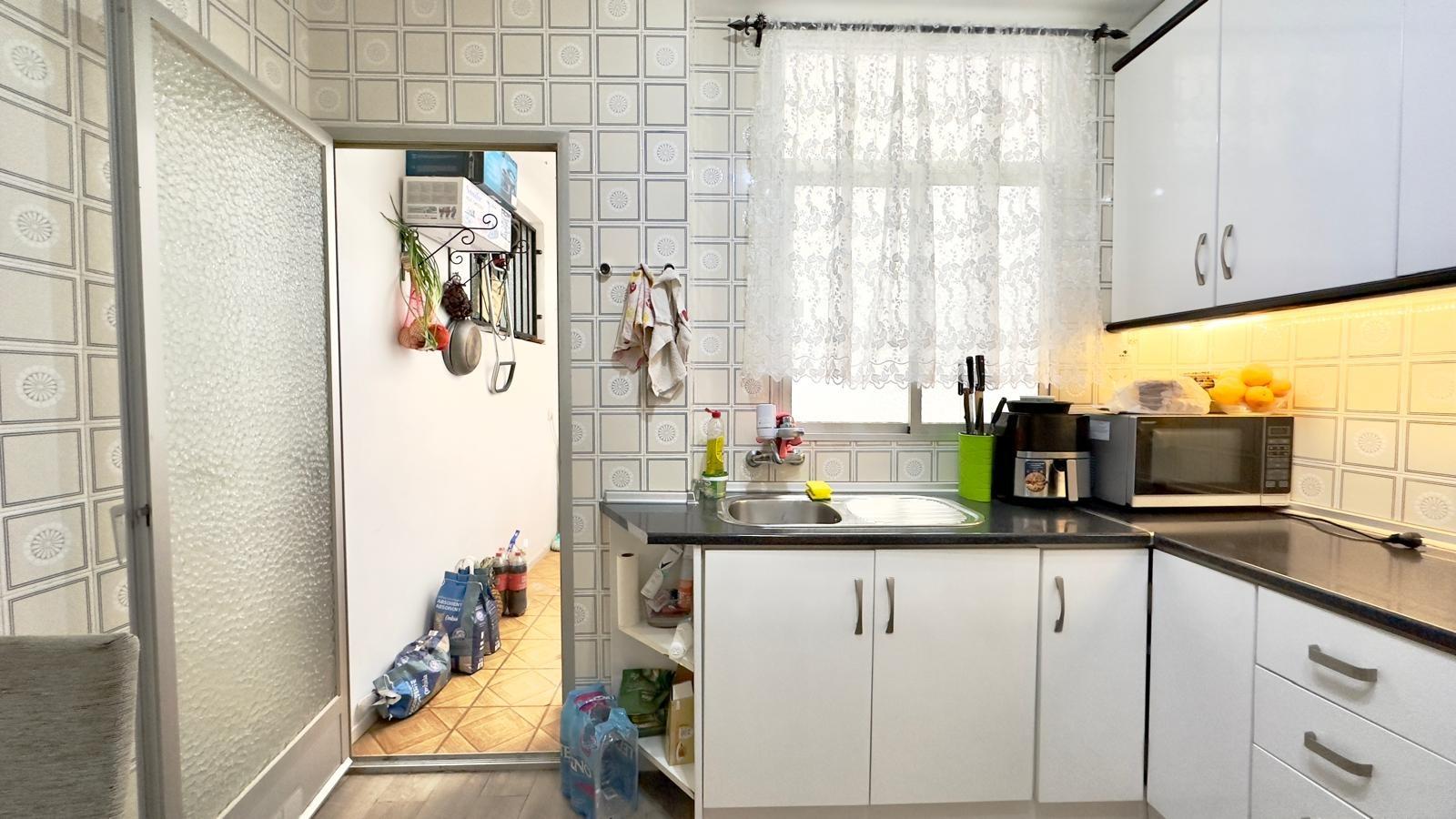 Bedroom in apartment for sale in Torrevieja