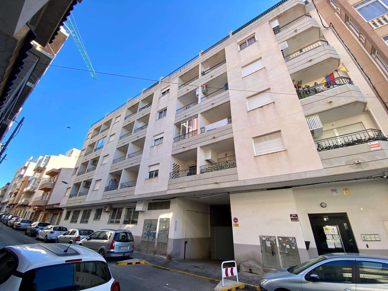 Kitchen in apartment for sale in Torrevieja