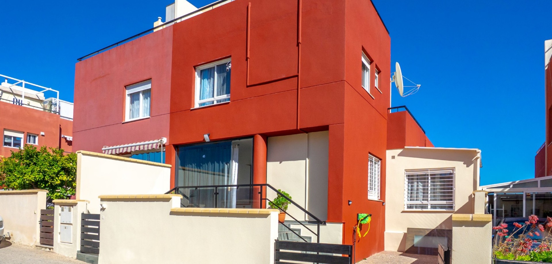 Welcome to this charming 3-bedroom, 2-bathroom townhouse located in the highly sought-after area of