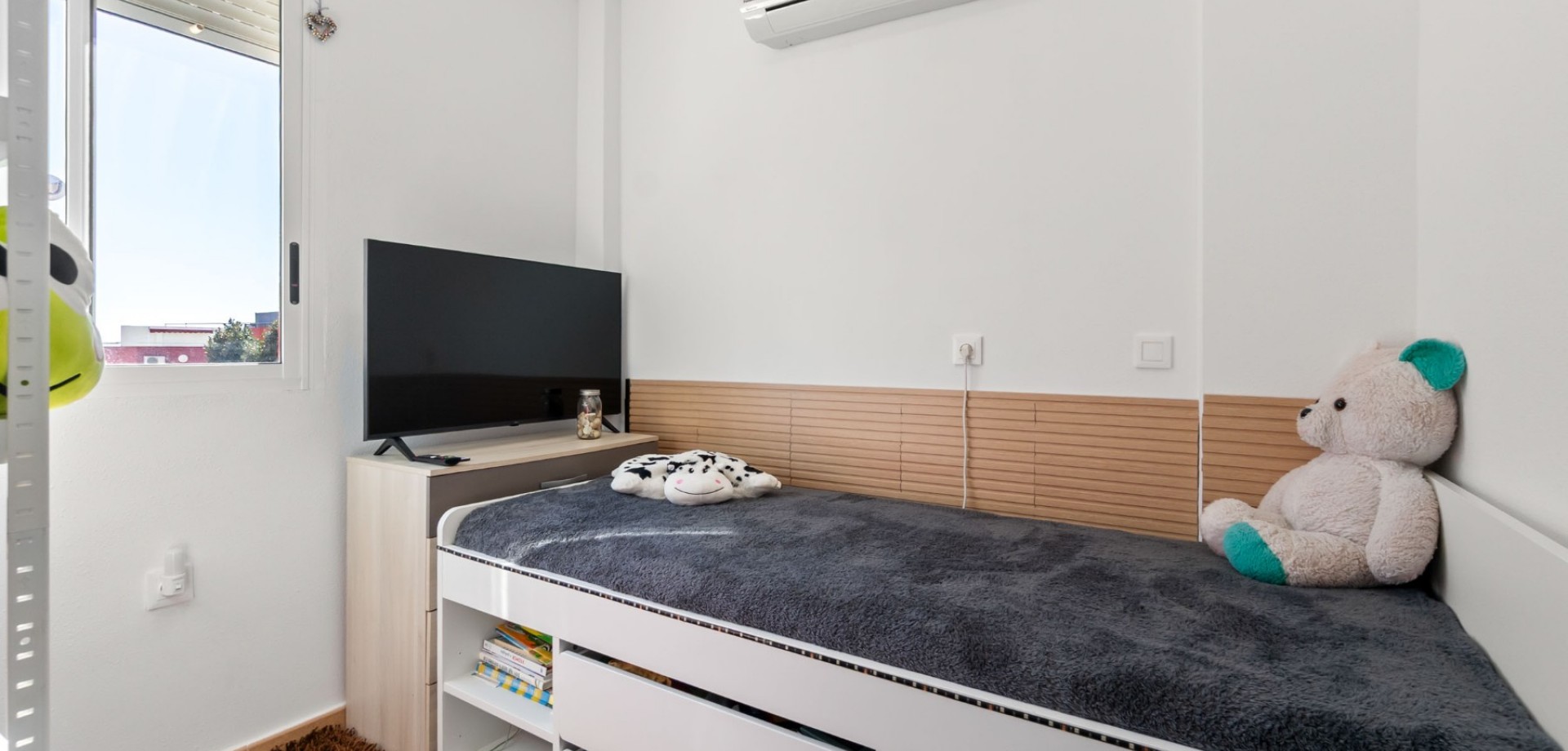 Master bedroom in terraced for sale in Orihuela Costa