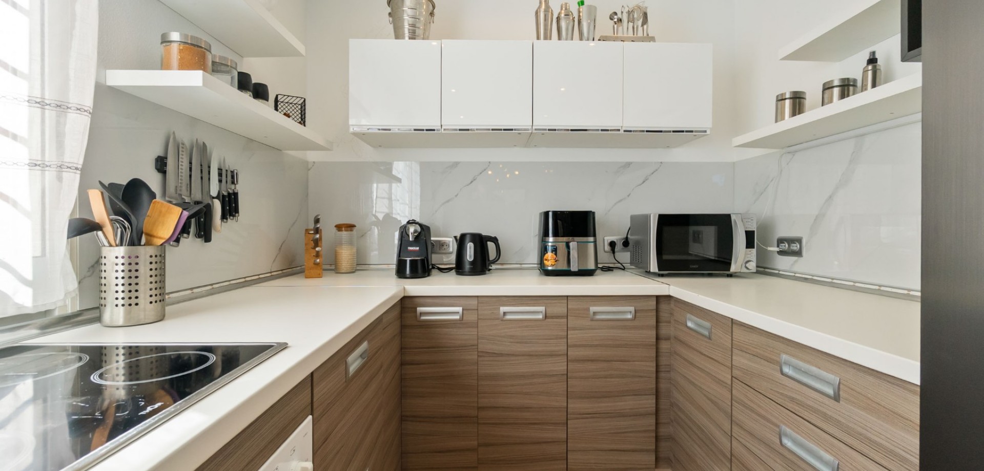 Welcome to this charming 3-bedroom, 2-bathroom townhouse located in the highly sought-after area of