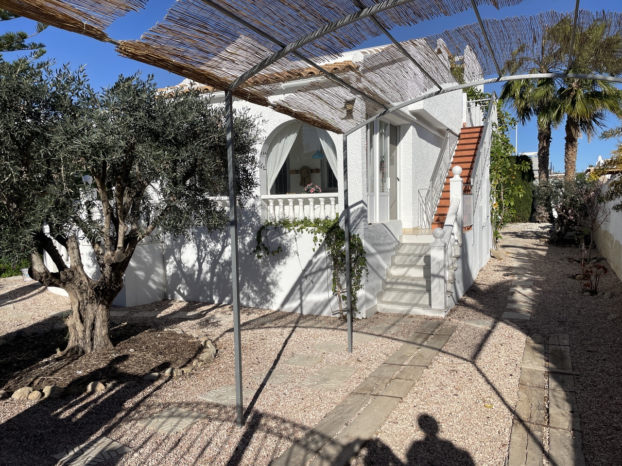 Dining area in villa for sale in Camposol