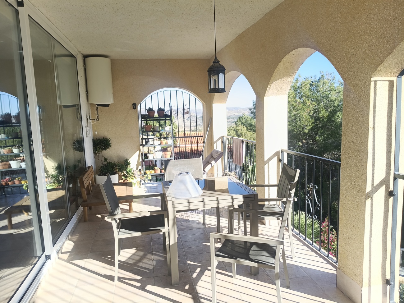 Dining area in villa for sale in Canadas De San Pedro
